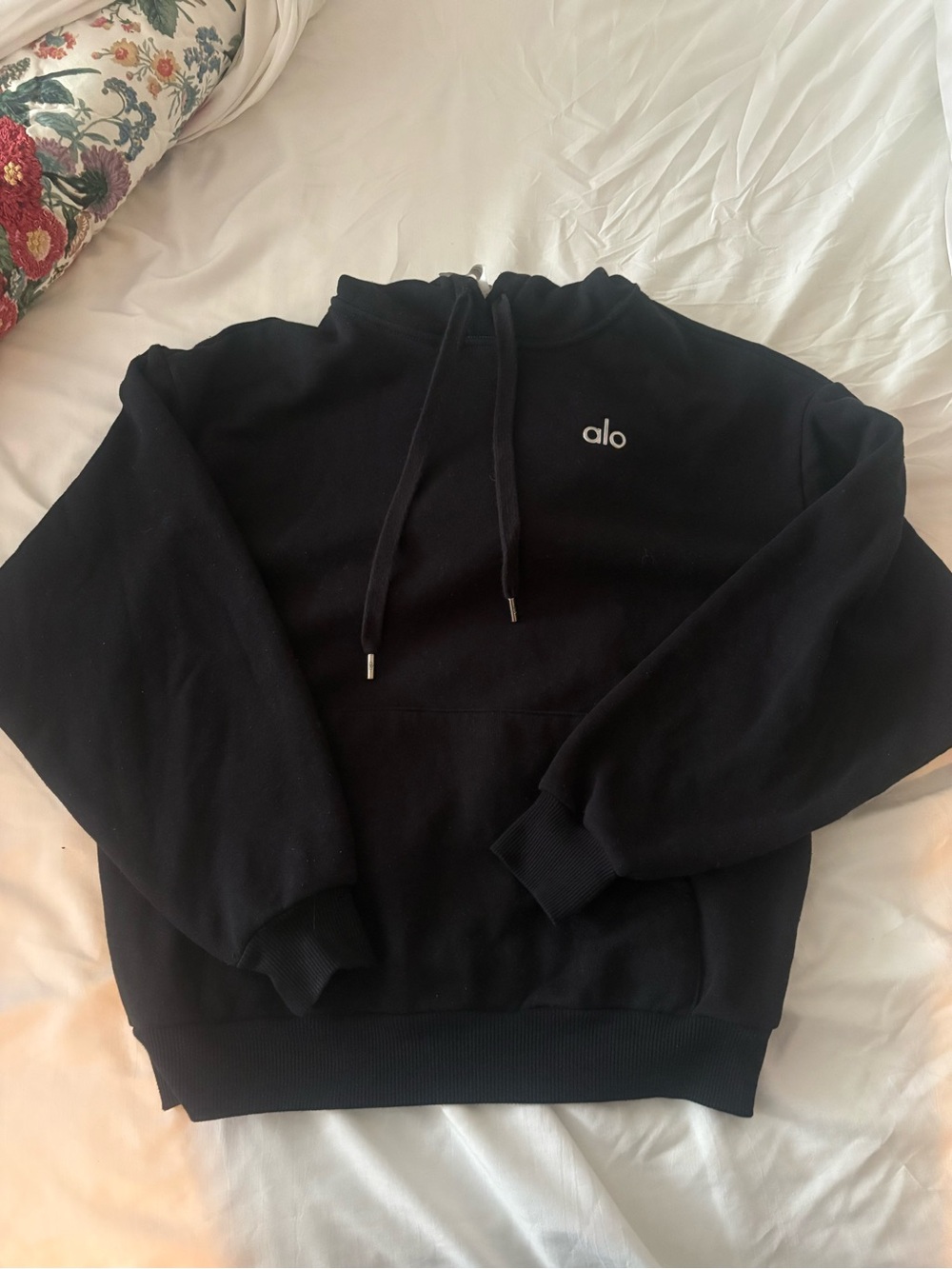 ALO Yoga Black Pullover Hoodie with Subtle Logo